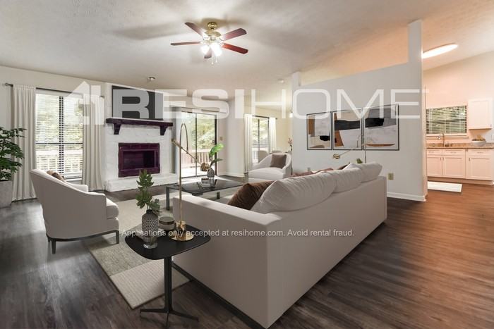 7472 Lerose Dr - Photo 5 of 18