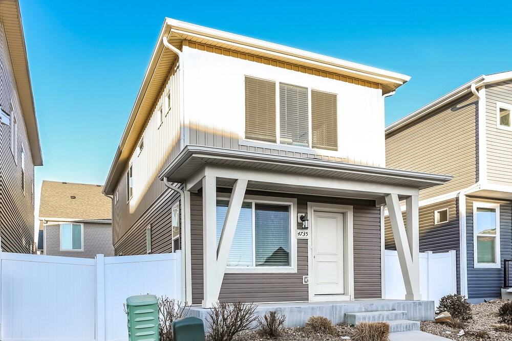 4735 Tower Dr - Photo 4 of 17