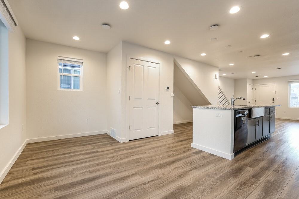 4735 Tower Dr - Photo 7 of 17