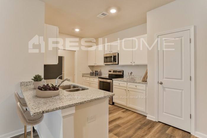 22 Remington Ln - Photo 2 of 19