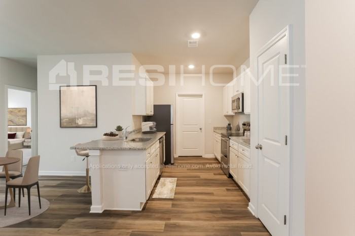 22 Remington Ln - Photo 3 of 19