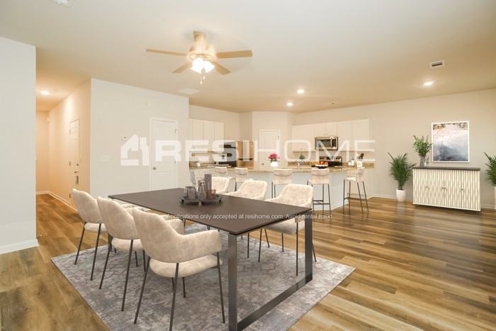 17 Colt Ct - Photo 4 of 22