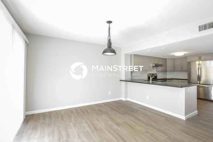 19205 N 6th St - Photo 7 of 17