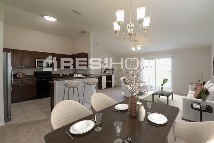 352 Lake Eloise Pointe Dr - Photo 4 of 20