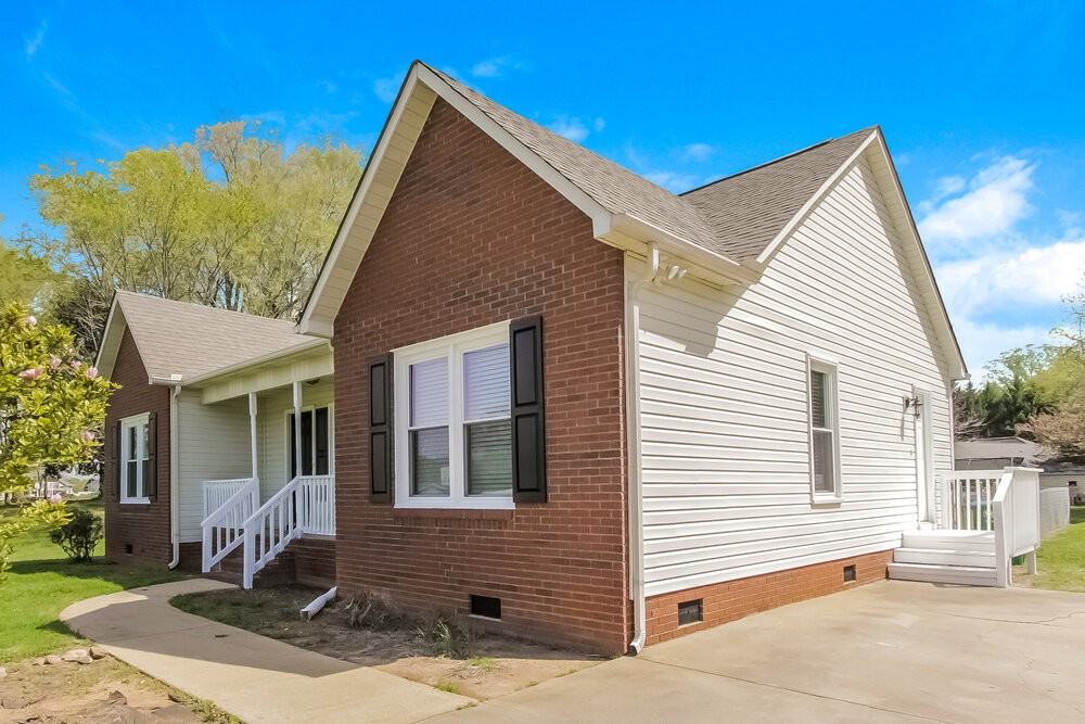 104 Dameron Rd - Photo 4 of 16