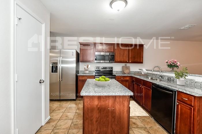 6942 Old Ox Dr - Photo 2 of 17