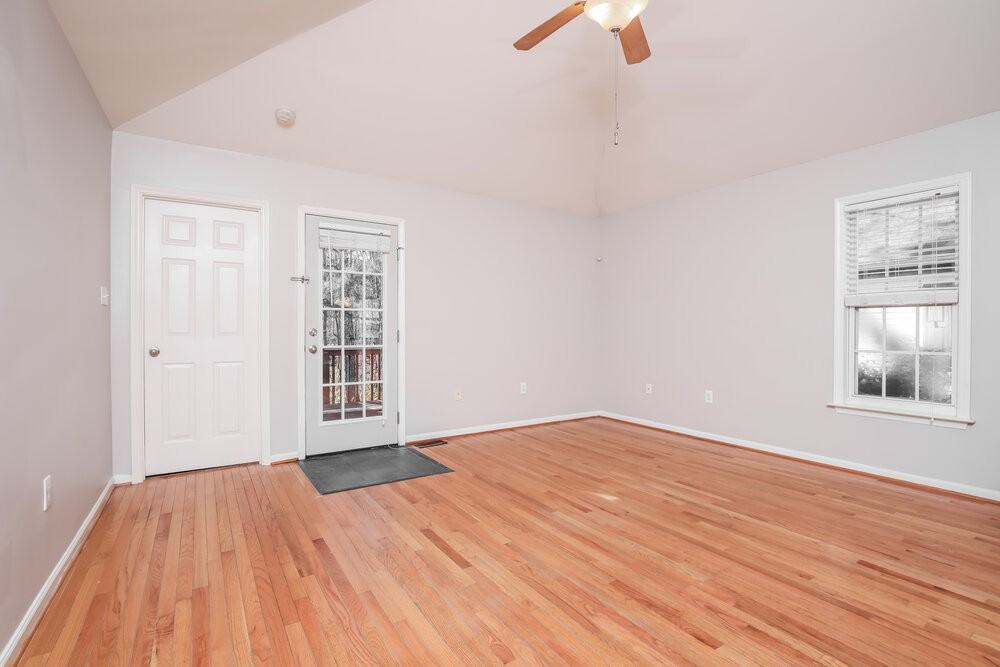 305 Occidental Dr - Photo 3 of 16