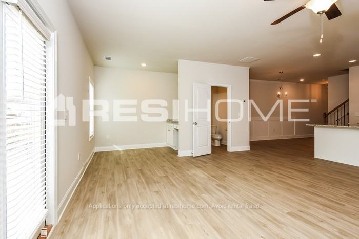 1040 Tranquil Gardens Pl #1040 - Photo 4 of 19