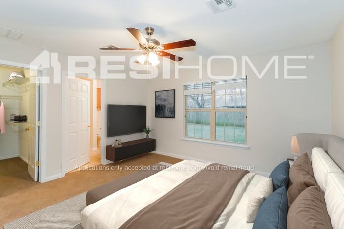 132 W Wayne St - Photo 6 of 15