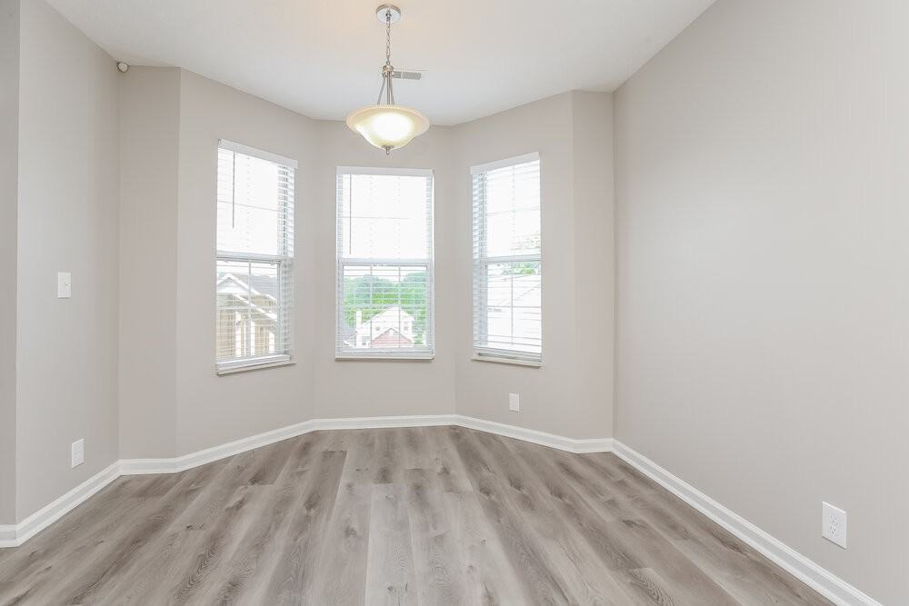 3108 Creekview Ln - Photo 7 of 17