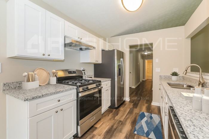 1946 Big Branch Ct - Photo 2 of 18