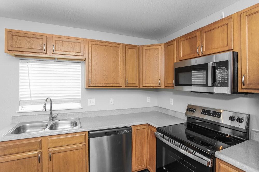 2718 Rothe Ln - Photo 7 of 17