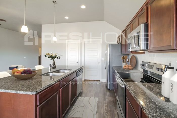 8107 Brighton Avenue - Photo 2 of 18