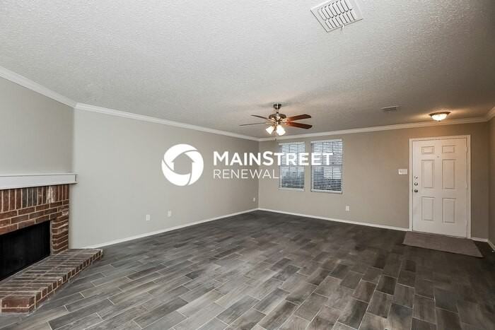 1421 Anna Lea Ln - Photo 4 of 16