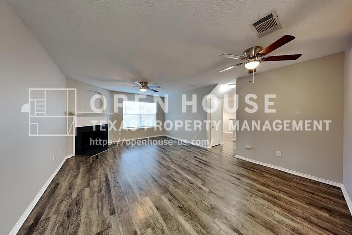 1405 Javelin Way - Photo 5 of 24