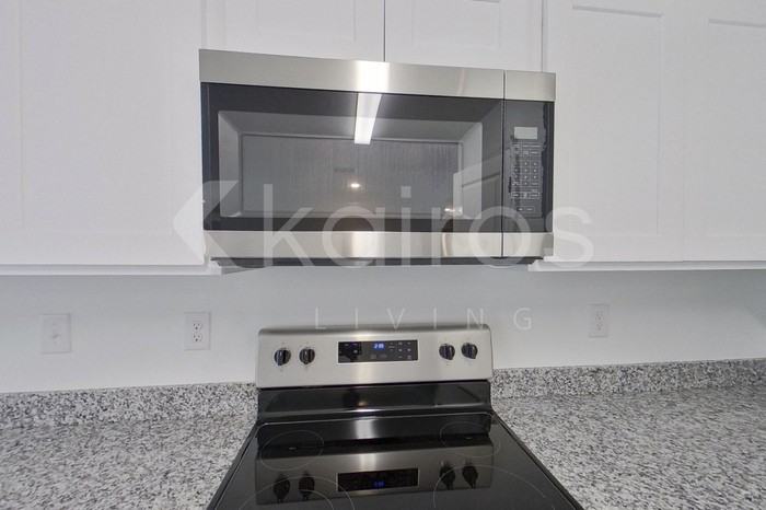 9810 N Santee Ter - Photo 5 of 21