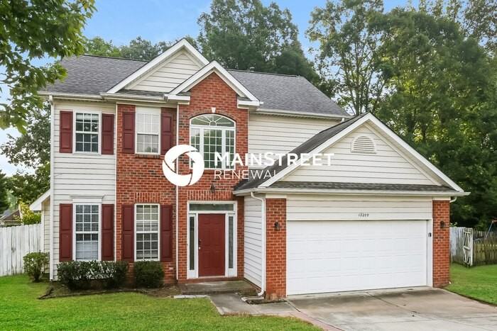 13209 Crooked Pine Ct - Photo 3 of 17