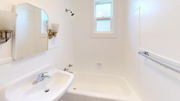 323 N 19th St #2 - Photo 2 of 11