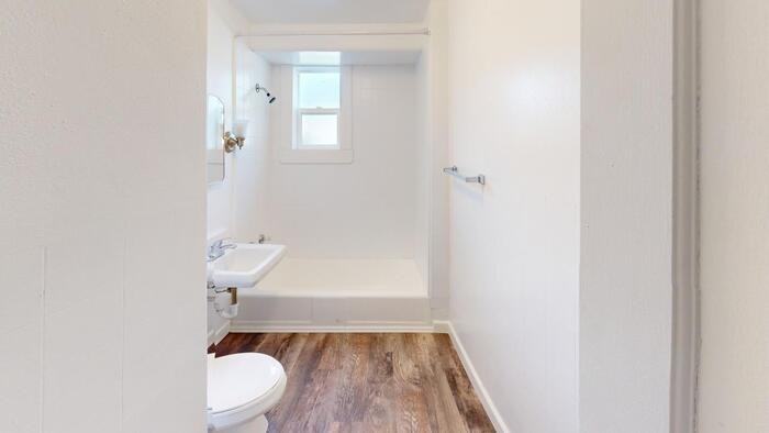 323 N 19th St #2 - Photo 3 of 11