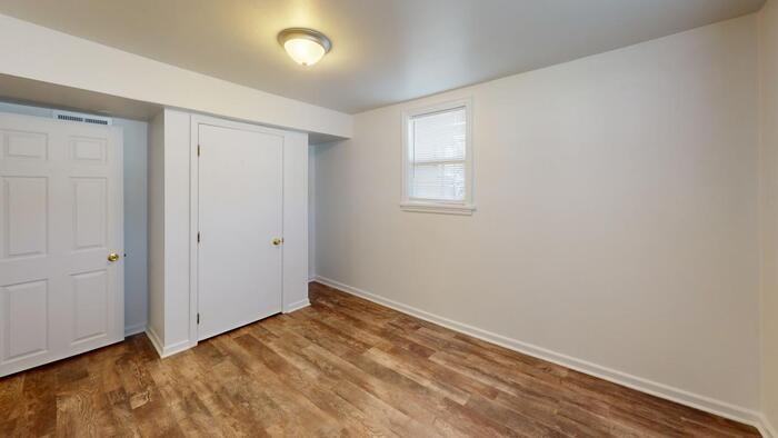 323 N 19th St #2 - Photo 5 of 11