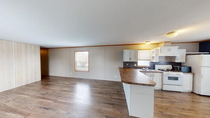 124 Delta Ave - Photo 4 of 30