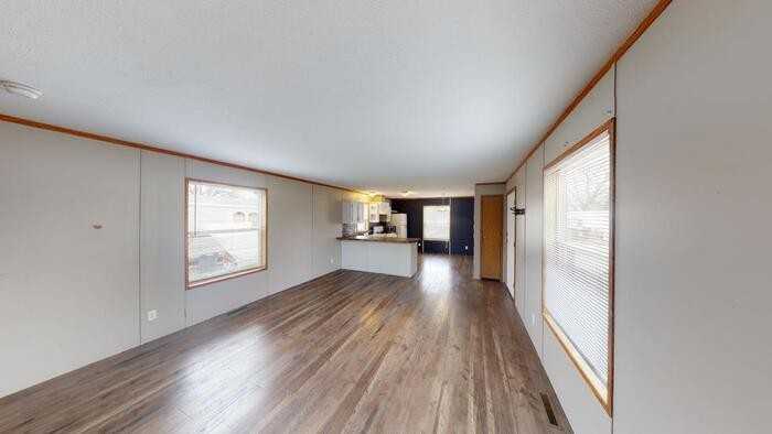 124 Delta Ave - Photo 5 of 30