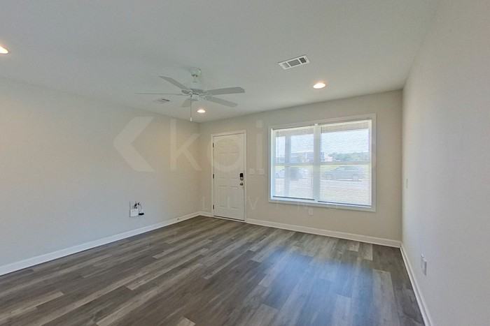 1516 Maxwell Cir - Photo 2 of 20