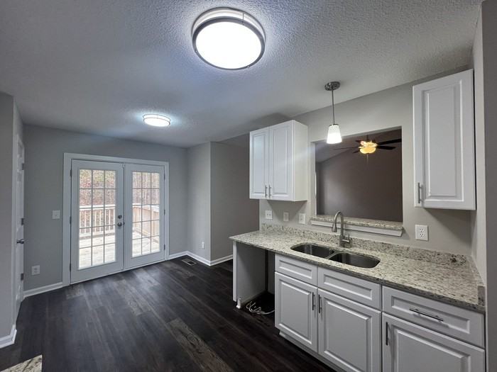 98 Blue Springs Way - Photo 4 of 12