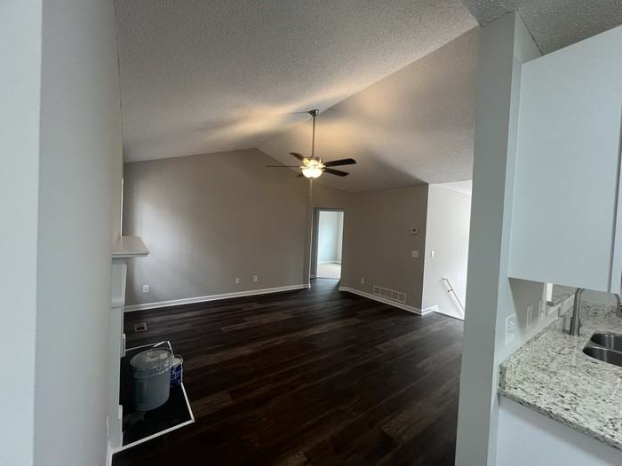 98 Blue Springs Way - Photo 5 of 12