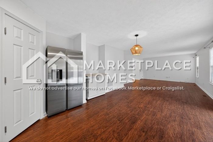 4516 Ledge Ct - Photo 5 of 30