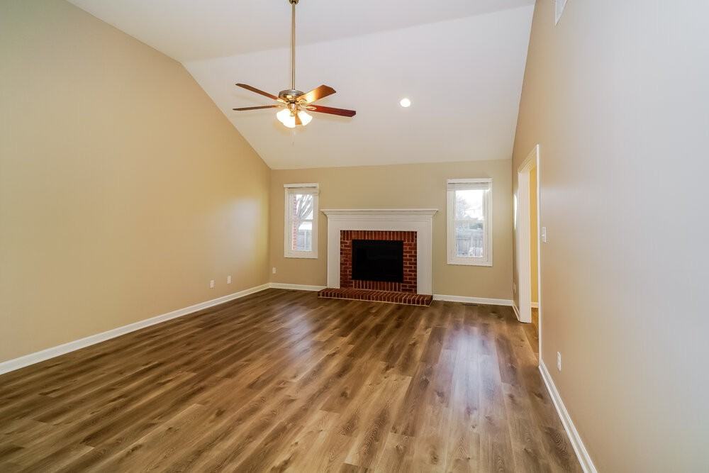 5349 Tracey Jo Rd - Photo 3 of 16