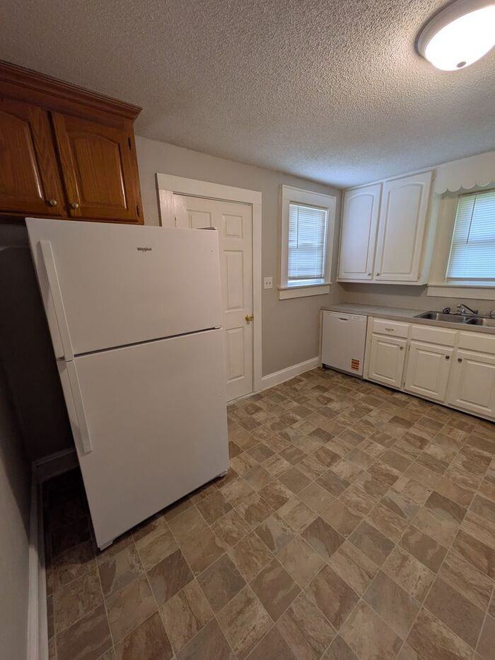 1729 18th Ave Ne - Photo 4 of 10