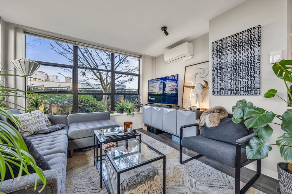 306 6th Street #301 - Photo 7 of 25