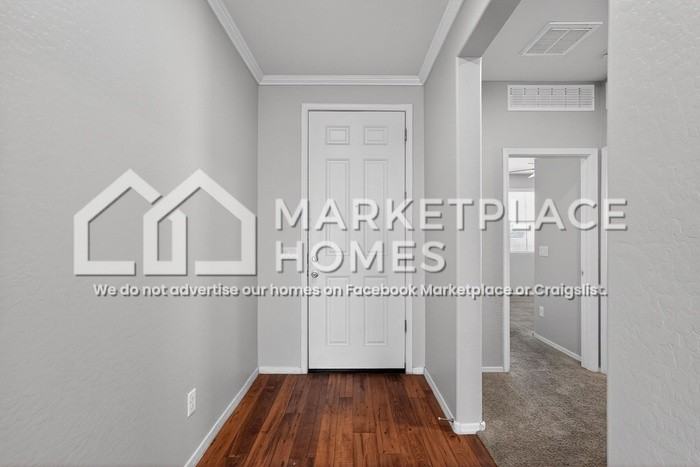 5309 S 18th Pl - Photo 5 of 32