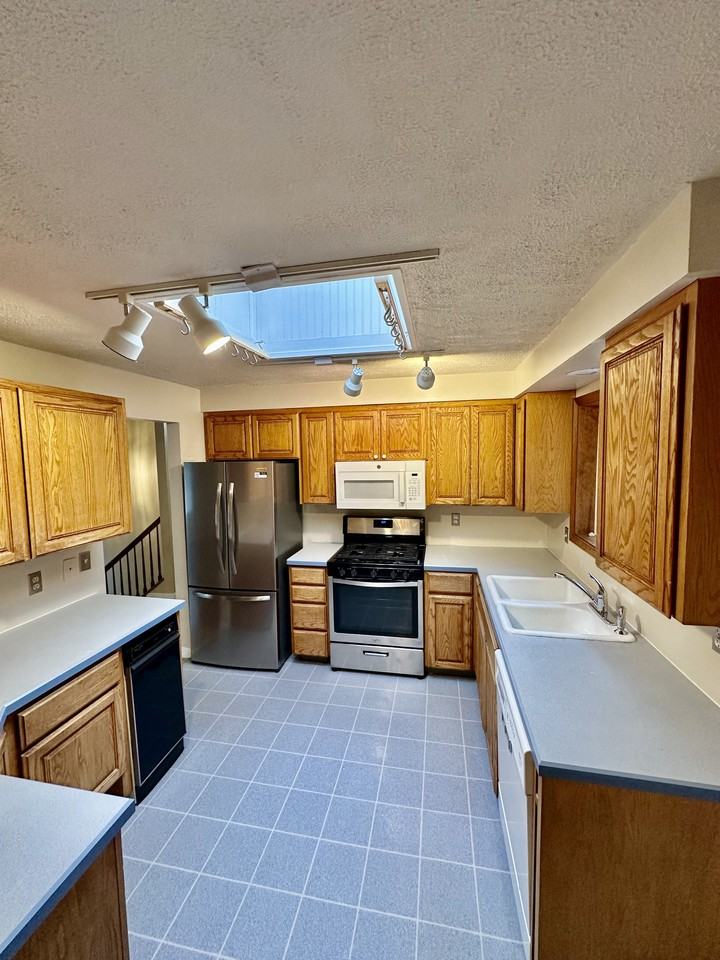 2816 W Dell Dr #NA - Photo 4 of 20