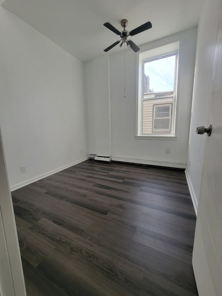 13 Bleecker St #2F - Photo 6 of 15