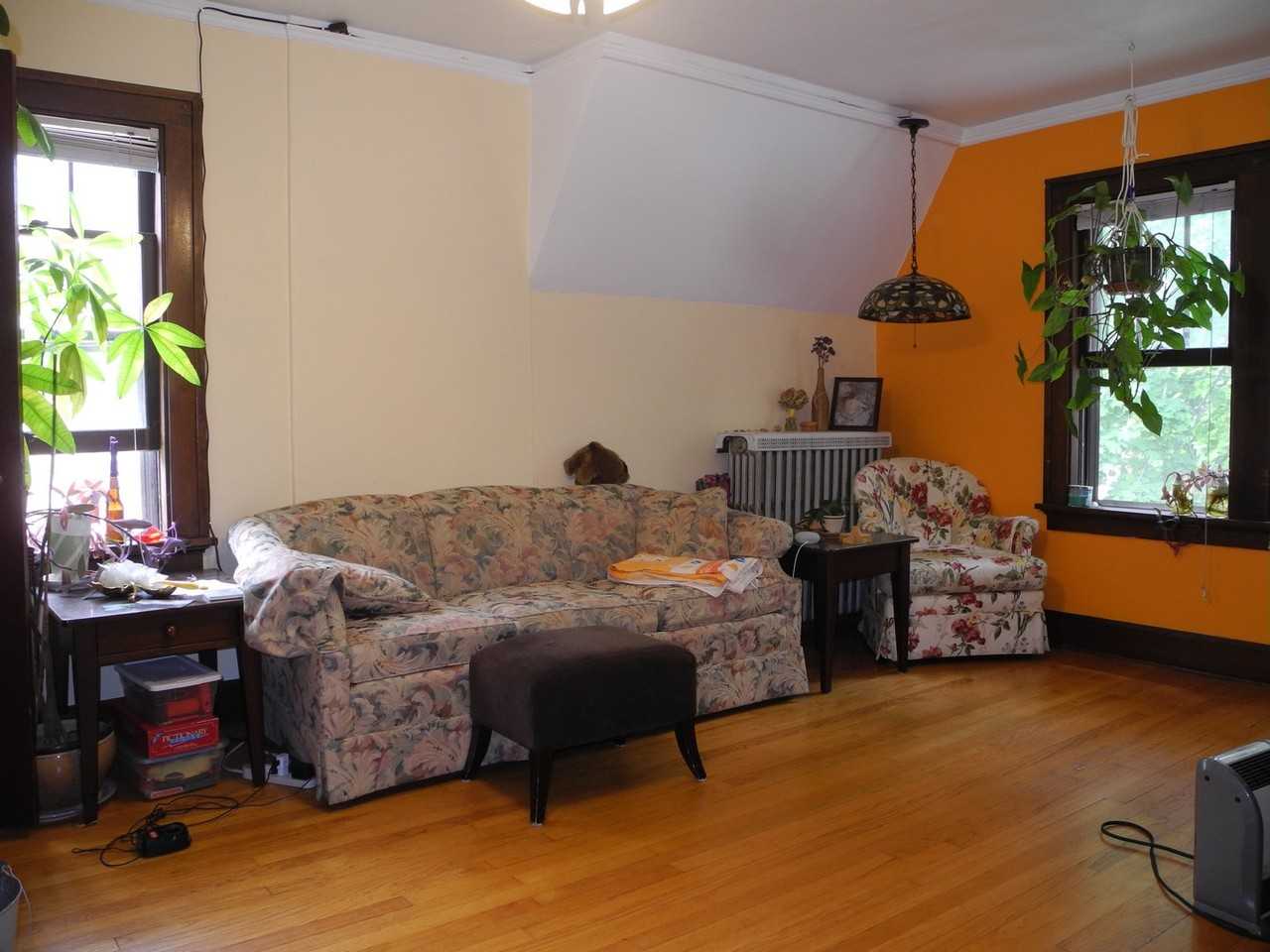 308 S Brooks St #2 - Photo 3 of 18