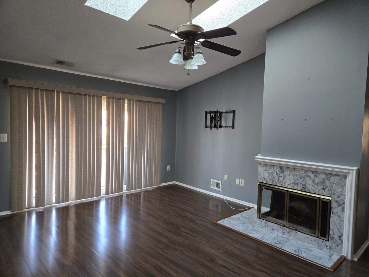 289 English Place - Photo 4 of 16