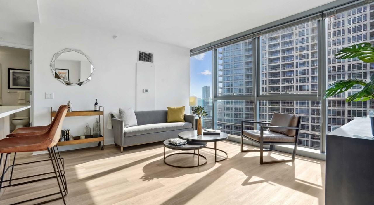 340 W Wolf Point Plz #2303 - Photo 2 of 13