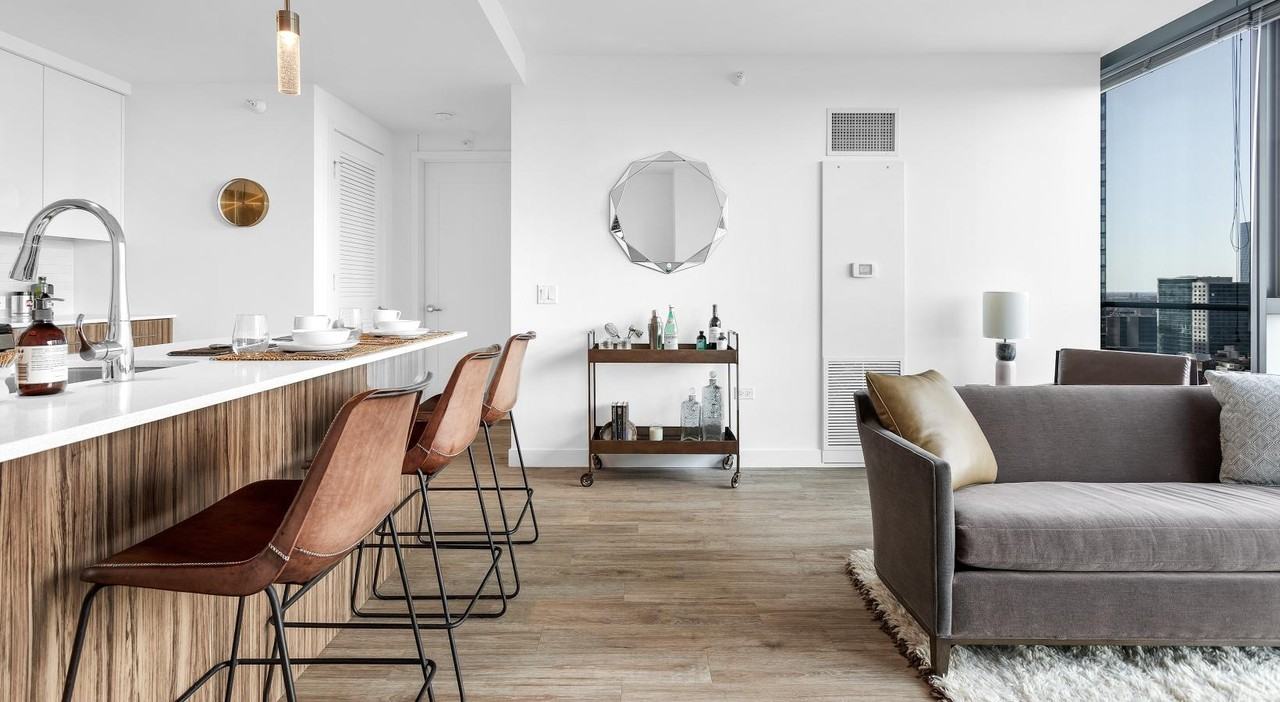 340 W Wolf Point Plz #2303 - Photo 5 of 13