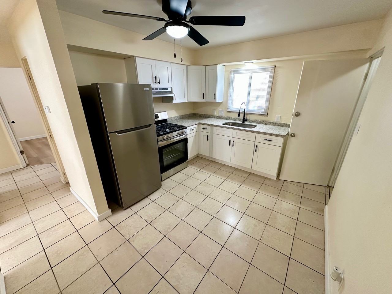 1166 Tonawanda Ave #1166 - Photo 6 of 11