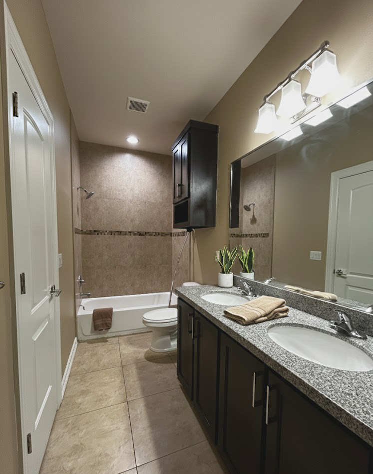 1502 W Fig Ave #4 - Photo 5 of 6