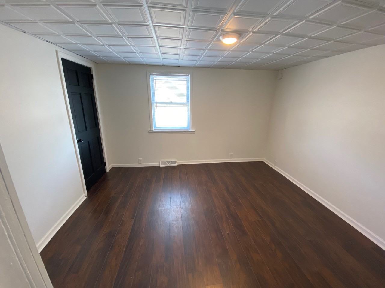 719 N Pierce Ave #A - Photo 2 of 7