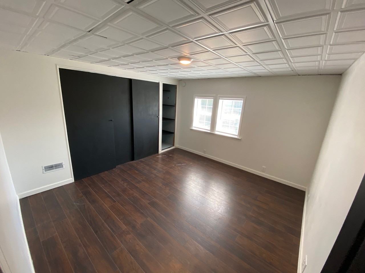 719 N Pierce Ave #A - Photo 3 of 7