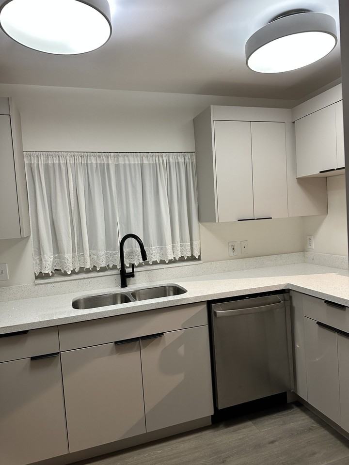 2823 Day Ave #2823 - Photo 4 of 10