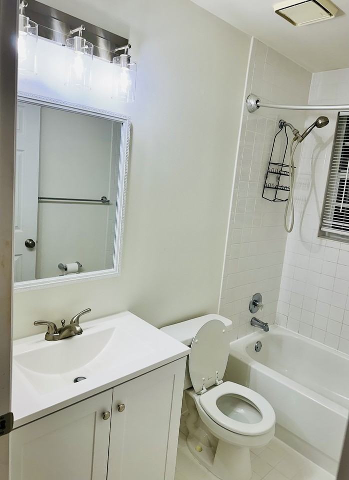 2823 Day Ave #2823 - Photo 5 of 10