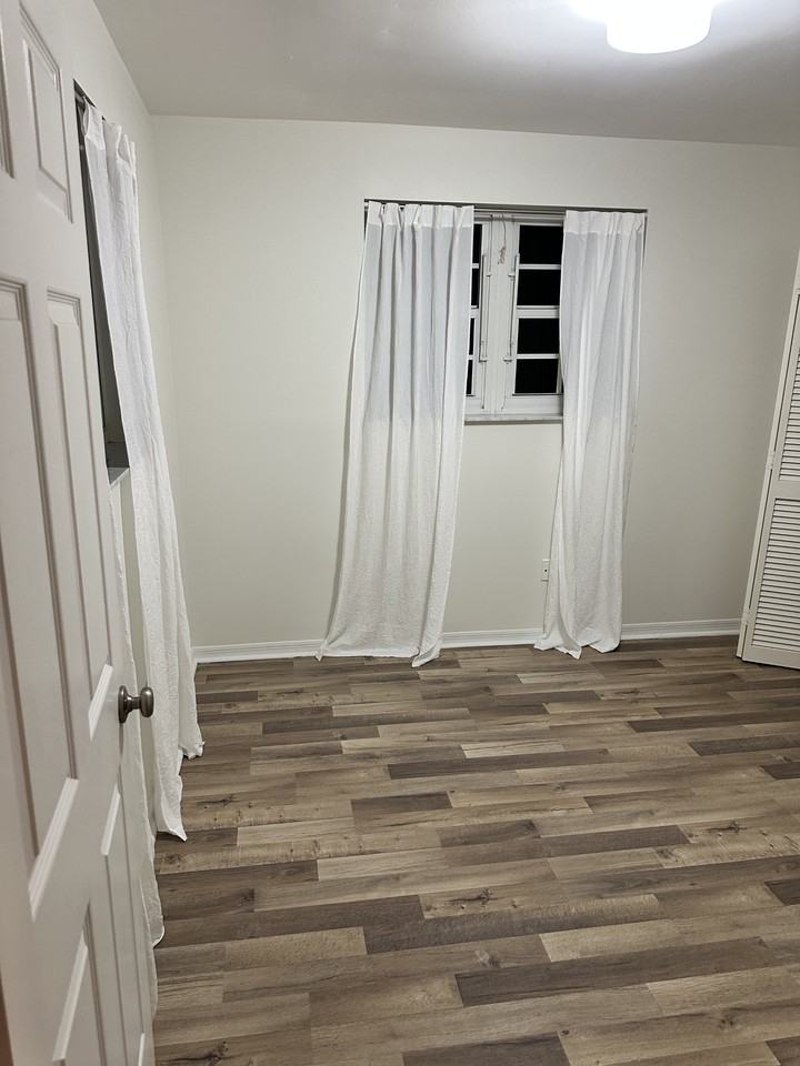 2823 Day Ave #2823 - Photo 7 of 10