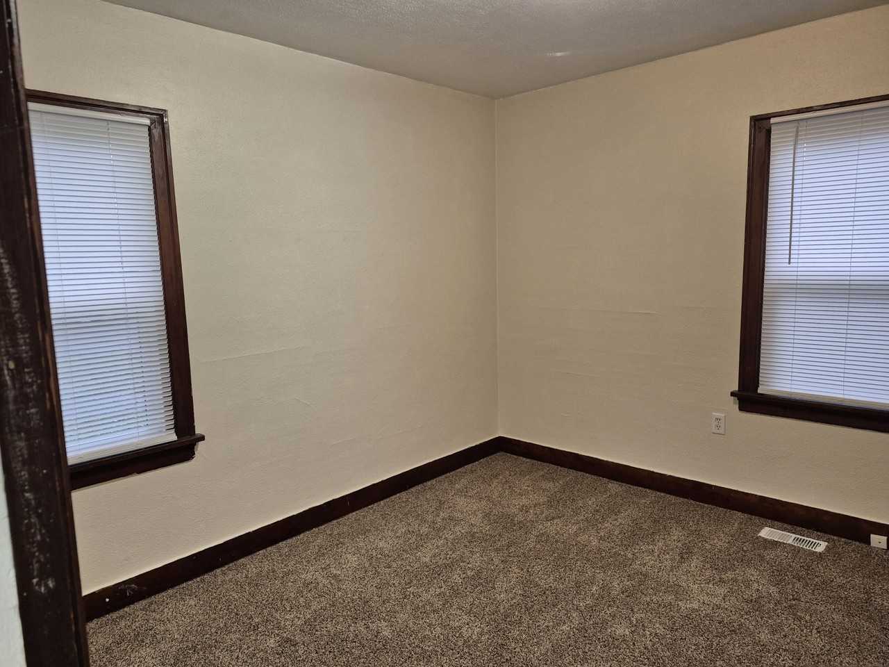 508 Se Ash St #NA - Photo 5 of 8