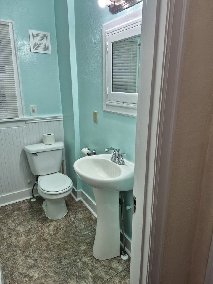 508 Se Ash St #NA - Photo 7 of 8