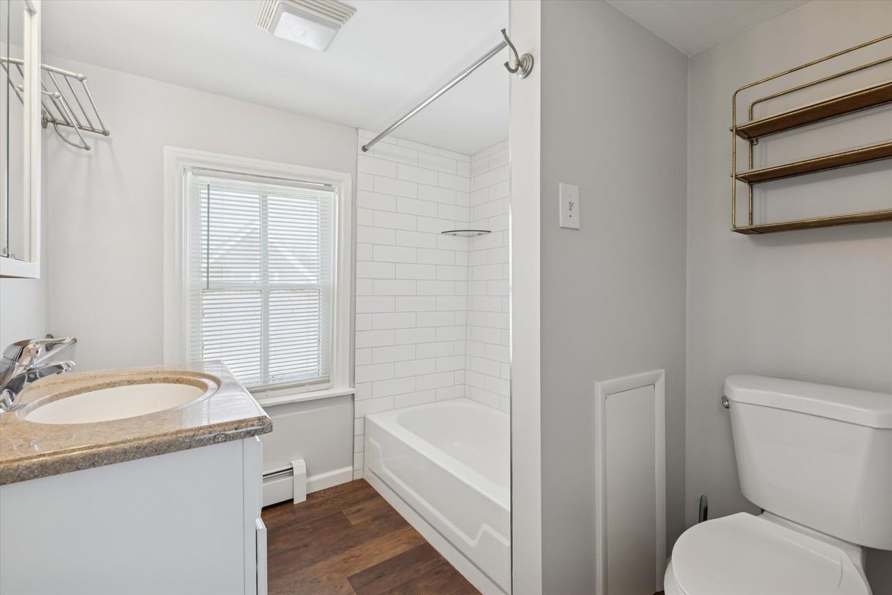 371 W Main St #2 - Photo 5 of 14